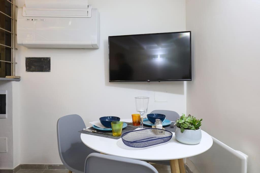 Cozy Loft Navigli, Close To Duomo And Bocconi - Italy Flat Vacation Milan Exterior photo