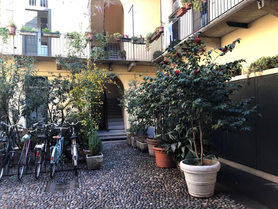 Cozy Loft Navigli, Close To Duomo And Bocconi - Italy Flat Vacation Milan Exterior photo